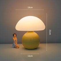 High-End Cream Ins Vintage Bedside Lamp for Bedroom Modern Style Mushroom Table Ceramic Decorative Night Light for Study Room