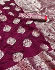 Attractive Jacquard Woven Kanjeevaram Silk Saree