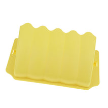 Trendy Retail Simple Hanging Hay Rack Feeder Feeder for Small Pet Animals ( Random Color )