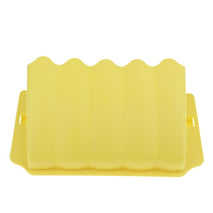 Trendy Retail Simple Hanging Hay Rack Feeder Feeder for Small Pet Animals ( Random Color )