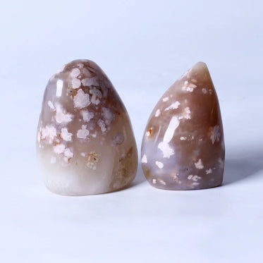 cherry-agate-standing-stone